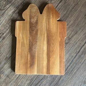 Christmas Present Shaped Wooden Decorative Cutting/Serving Board